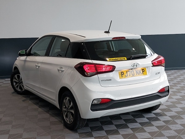 Used Hyundai i20 2020 for sale - 76294364: Photo 3