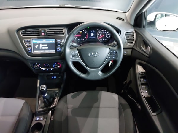 Used Hyundai i20 2020 for sale - 76294364: Photo 7