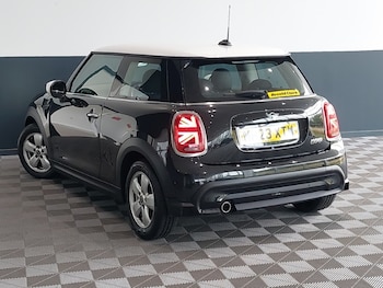 Used MINI Hatch 2023 for sale - 79573716: Photo