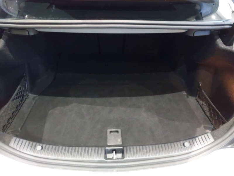 Used Mercedes-Benz C Class 2019 for sale - 76567360: Photo 8