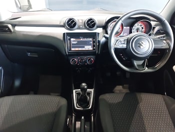 Used Suzuki Swift 2019 for sale - 75939733: Photo