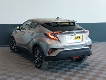Used Toyota C-HR 2019 for sale - 79840051: Photo