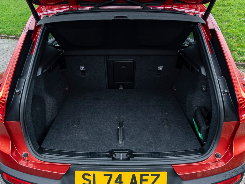 Used Volvo XC40 2024 for sale - 77938935: Photo 19