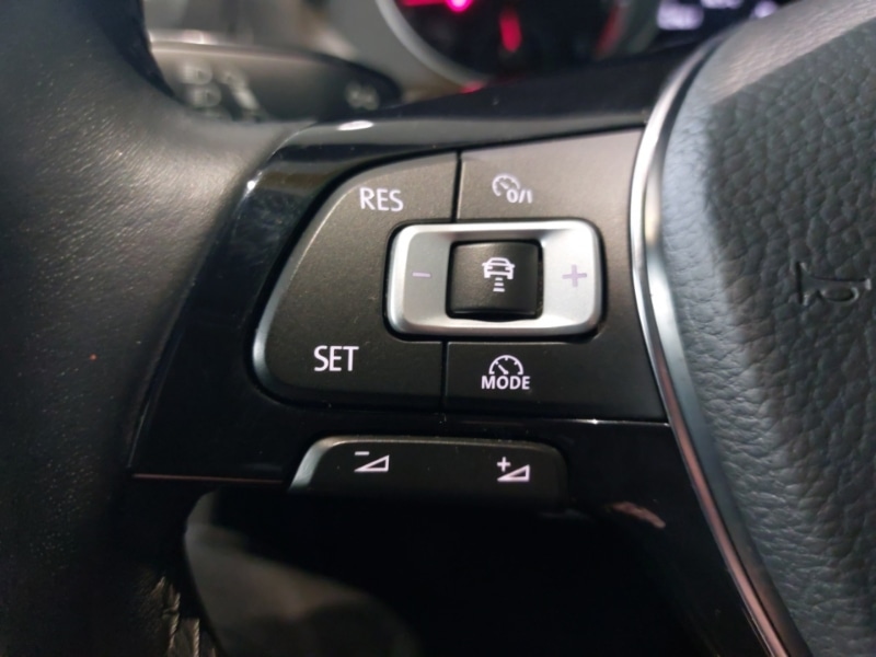 Used Volkswagen Golf 2018 for sale - 76656690: Photo 14