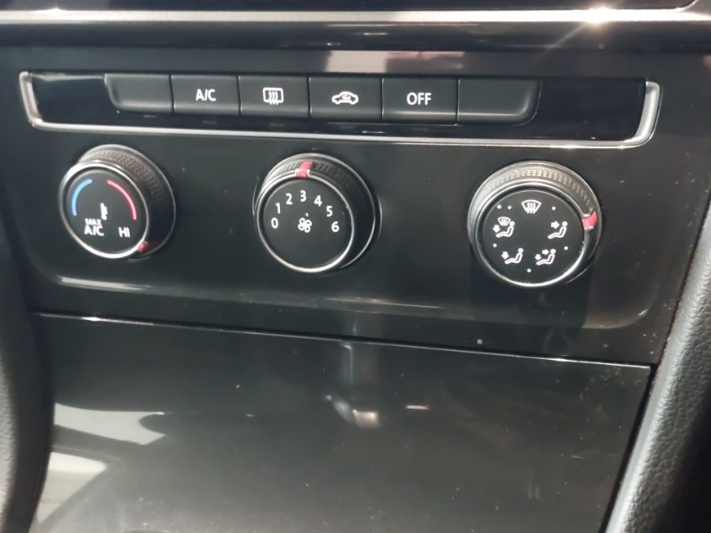 Used Volkswagen Golf 2018 for sale - 76656690: Photo 17