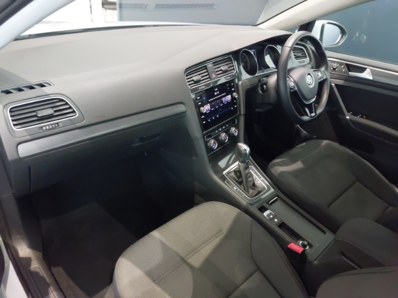 Used Volkswagen Golf 2018 for sale - 76656690: Photo 5