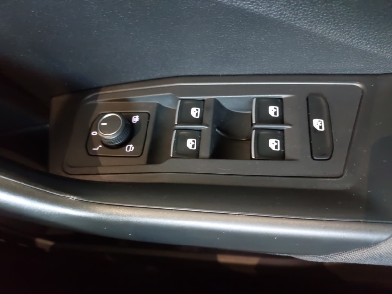 Used Volkswagen T-Roc 2019 for sale - 77751821: Photo 19