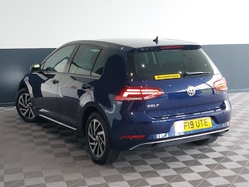 Used Volkswagen Golf 2019 for sale - 78968412: Photo