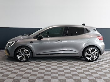 Used Renault Clio 2023 for sale - 79286684: Photo