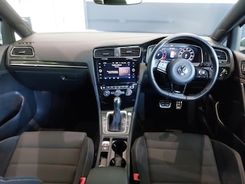 Used Volkswagen Golf 2019 for sale - 78428440: Photo