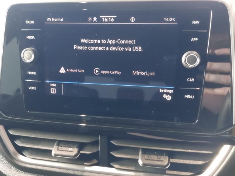 Used Volkswagen T-Roc 2023 for sale - 78046522: Photo 19