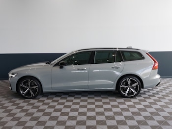 Used Volvo V60 2025 for sale - 78238519: Photo