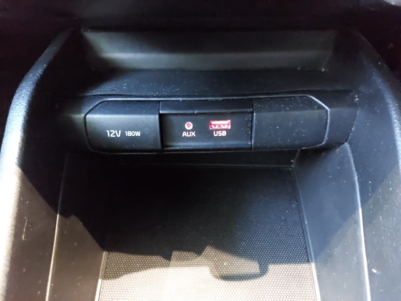 Used Kia Stonic 2018 for sale - 76567359: Photo 18