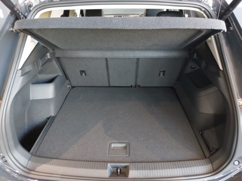 Used Volkswagen Tiguan 2024 for sale - 76165909: Photo 8