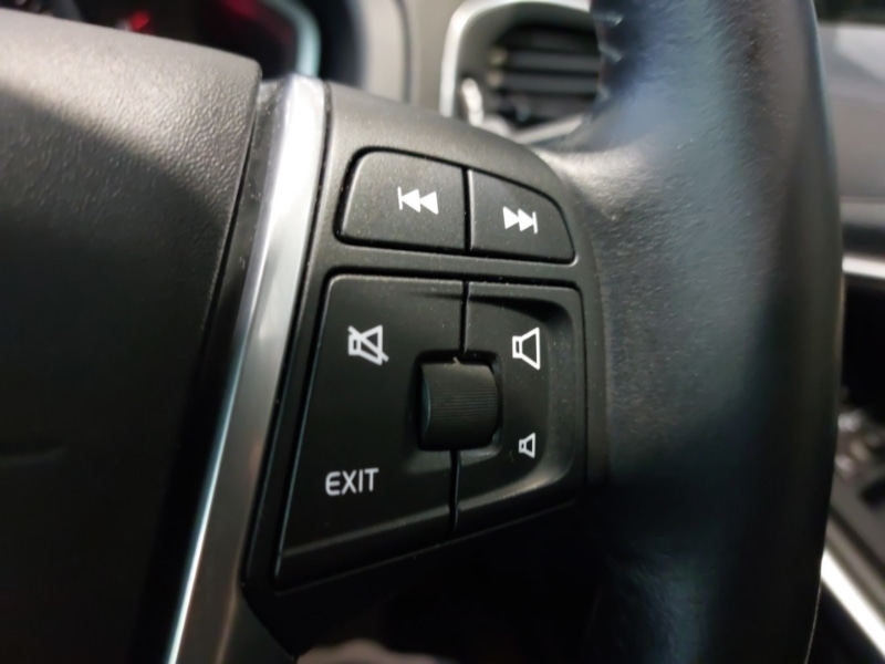 Used Volvo V40 2016 for sale - 77008730: Photo 16