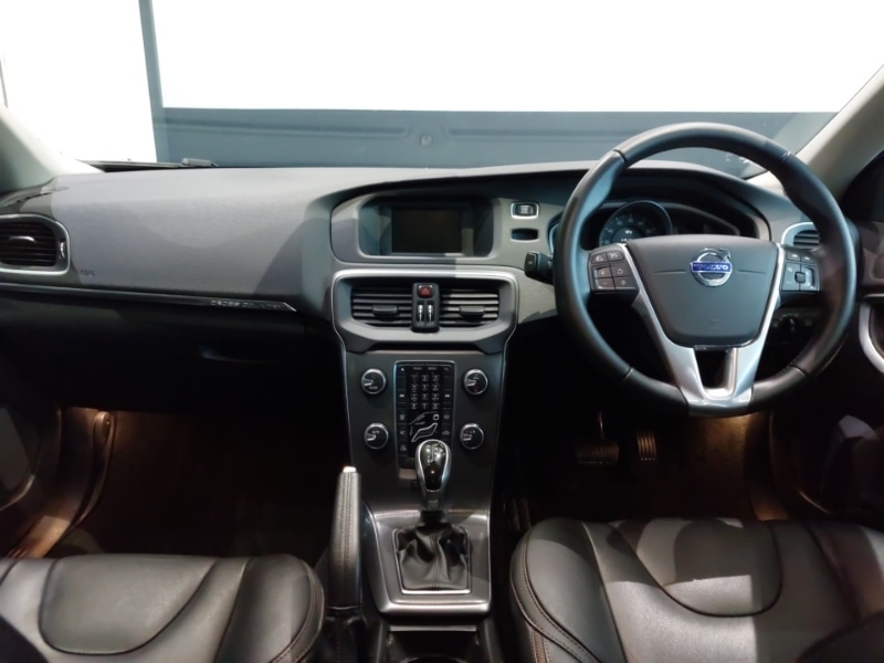 Used Volvo V40 2016 for sale - 77008730: Photo 2