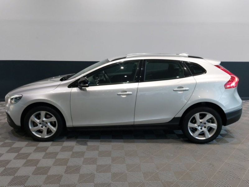 Used Volvo V40 2016 for sale - 77008730: Photo 4