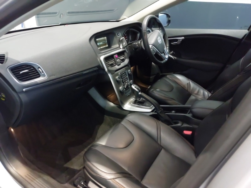 Used Volvo V40 2016 for sale - 77008730: Photo 5