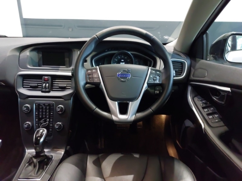 Used Volvo V40 2016 for sale - 77008730: Photo 7