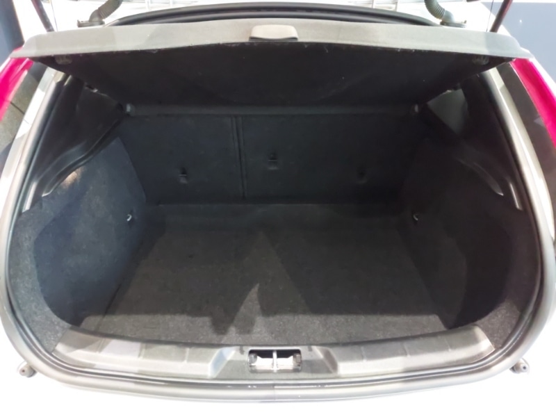 Used Volvo V40 2016 for sale - 77008730: Photo 8