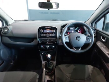 Used Renault Clio 2018 for sale - 78670034: Photo