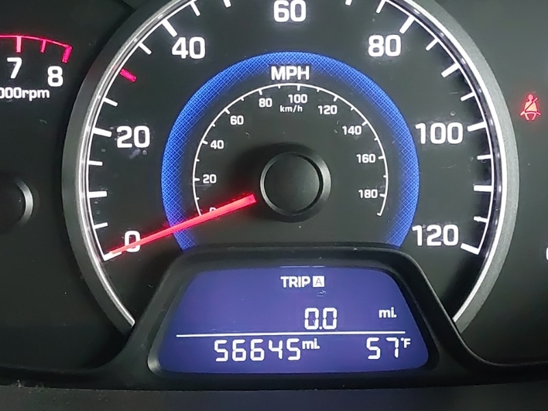 Used Hyundai i10 2017 for sale - 77767574: Photo 11