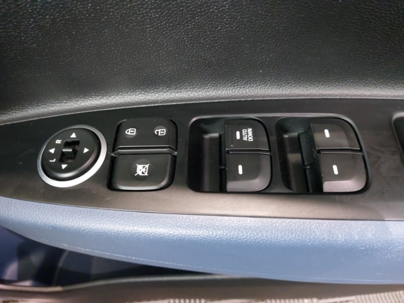 Used Hyundai i10 2017 for sale - 77767574: Photo 19