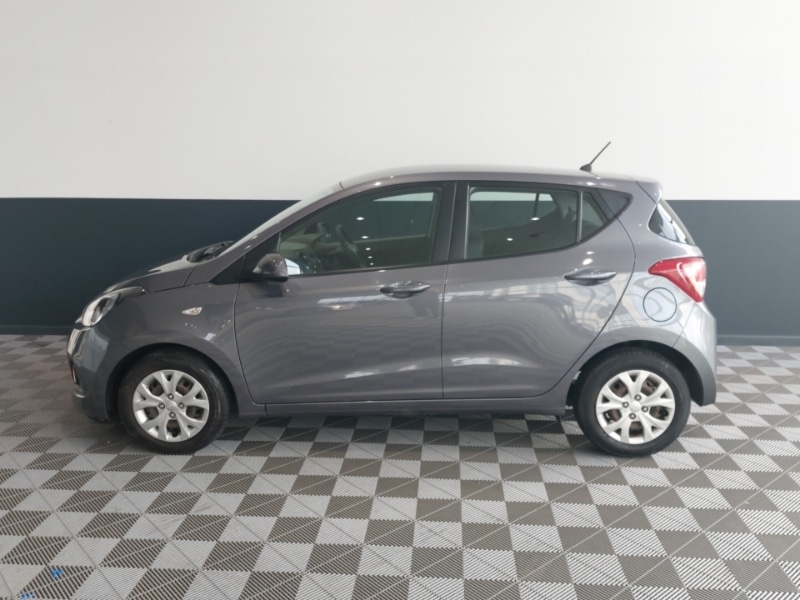 Used Hyundai i10 2017 for sale - 77767574: Photo 4