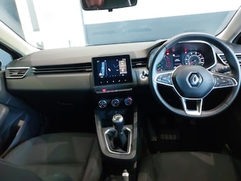 Used Renault Clio 2019 for sale - 78369370: Photo