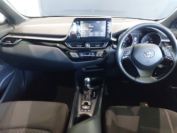 Used Toyota C-HR 2023 for sale - 79420505: Photo