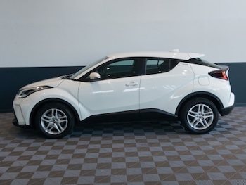 Used Toyota C-HR 2023 for sale - 79420505: Photo
