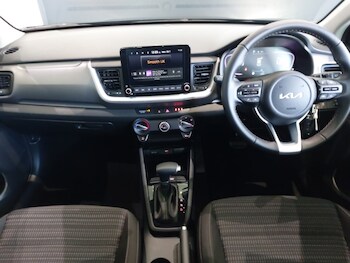 Used Kia Stonic 2025 for sale - 76478988: Photo