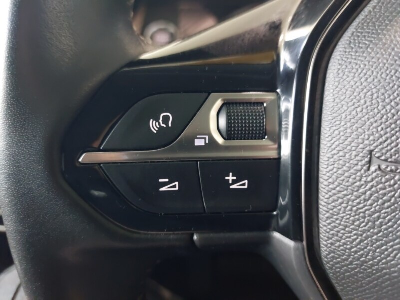 Used Peugeot 208 2020 for sale - 77948141: Photo 14