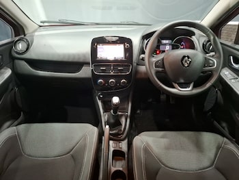 Used Renault Clio 2017 for sale - 76471474: Photo