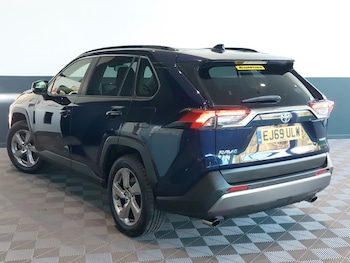 Used Toyota RAV4 2020 for sale - 76846992: Photo