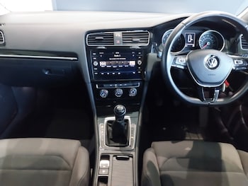 Used Volkswagen Golf 2019 for sale - 76533451: Photo