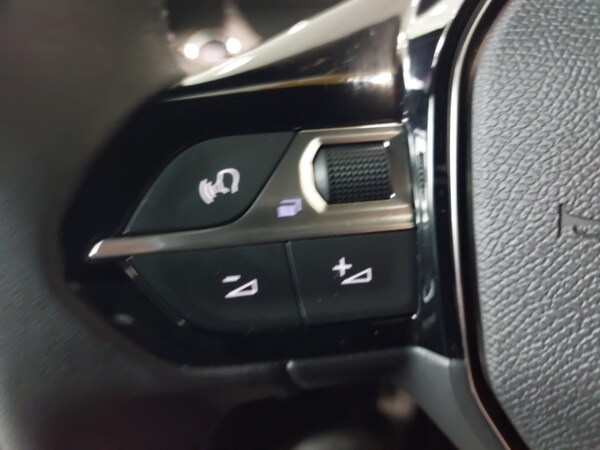 Used Peugeot 2008 2023 for sale - 76275653: Photo 14