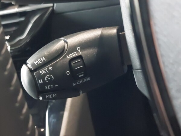 Used Peugeot 2008 2023 for sale - 76275653: Photo 16