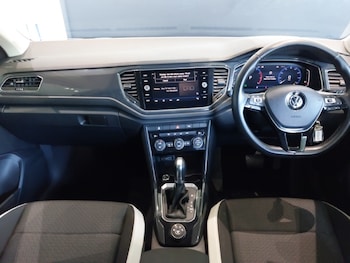 Used Volkswagen T-Roc 2018 for sale - 78317953: Photo