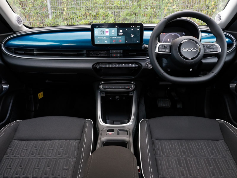 Used Fiat 600 2025 for sale - 76915564: Photo 2