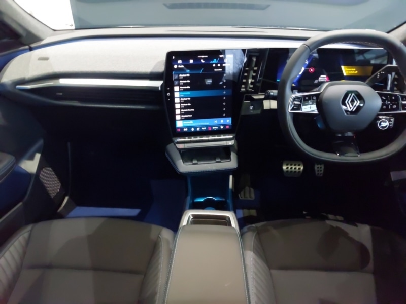 Used Renault Scenic E-Tech 2024 for sale - 77214027: Photo 2