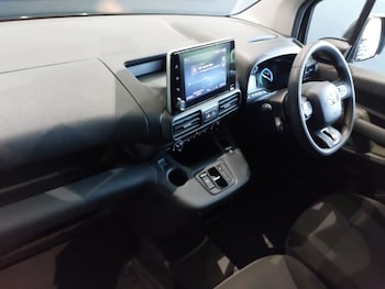 Used Toyota ProAce 2023 for sale - 77028553: Photo