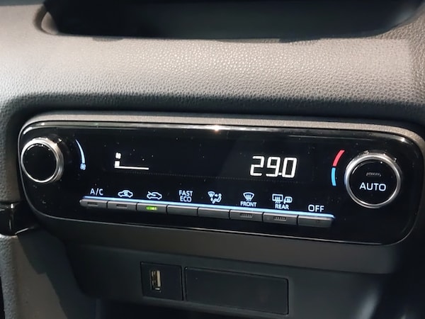 Used Toyota Yaris 2022 for sale - 76321382: Photo 17