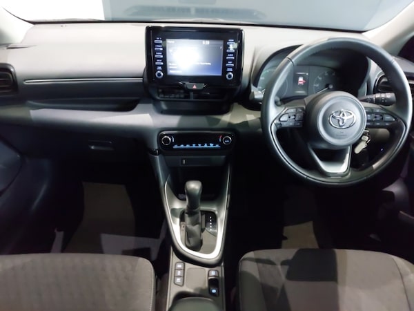Used Toyota Yaris 2022 for sale - 76321382: Photo 2