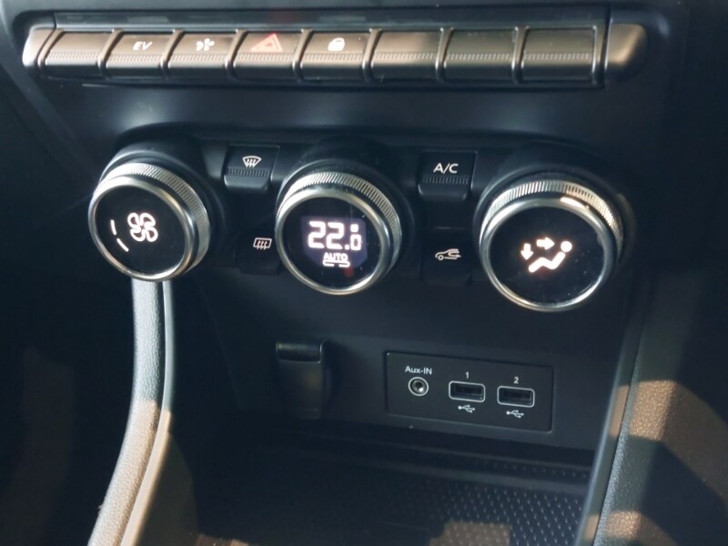 Used Renault Captur 2023 for sale - 77818379: Photo 17