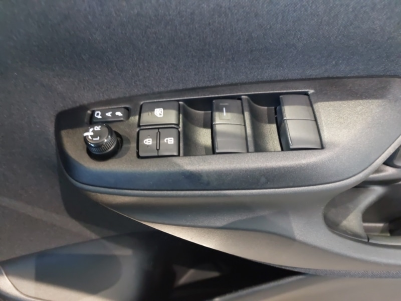 Used Mazda Mazda2 HYBRID 2024 for sale - 76860652: Photo 19