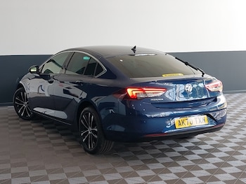 Used Vauxhall Insignia 2020 for sale - 79180458: Photo