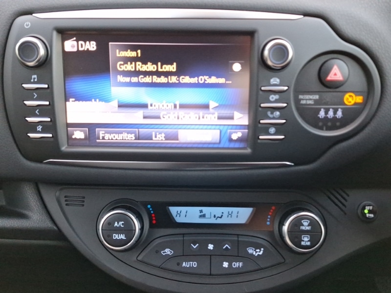 Used Toyota Yaris 2018 for sale - 76978423: Photo 15