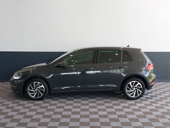 Used Volkswagen Golf 2019 for sale - 78515474: Photo