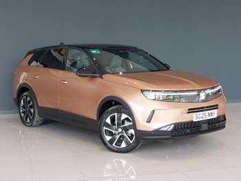 2025 - 1.2 Hybrid [136] Ultimate 5dr e-DCT6 [Pan Roof]
